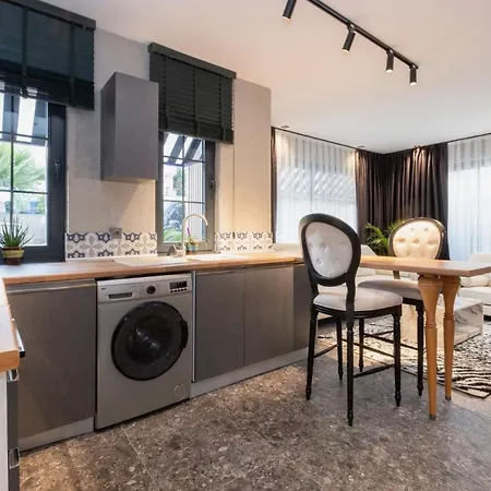 Wolf Apartment